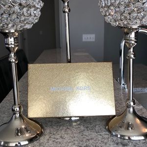 BNWT MICHAEL KORS ROSE GOLD MF PHONE CASE WRISTLET